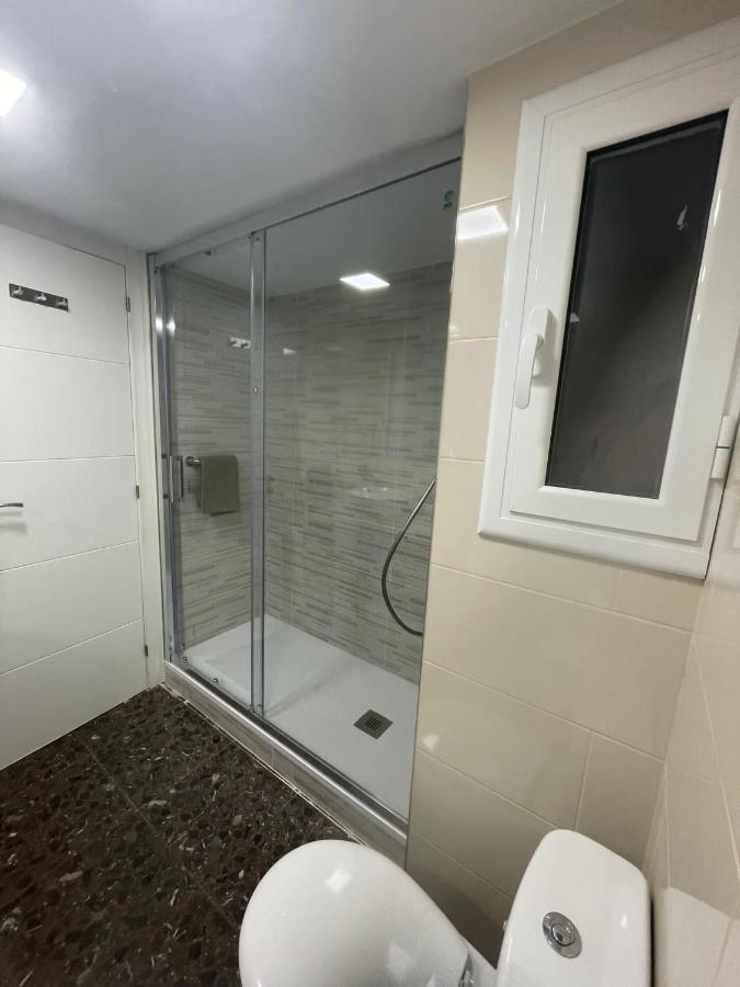 Family-Friendly Home In Central Barcelona 4Bdr Exterior photo