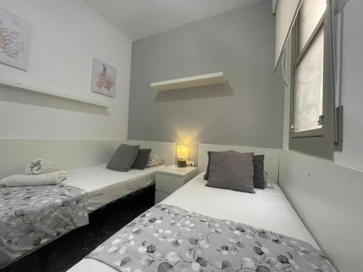 Family-Friendly Home In Central Barcelona 4Bdr Exterior photo