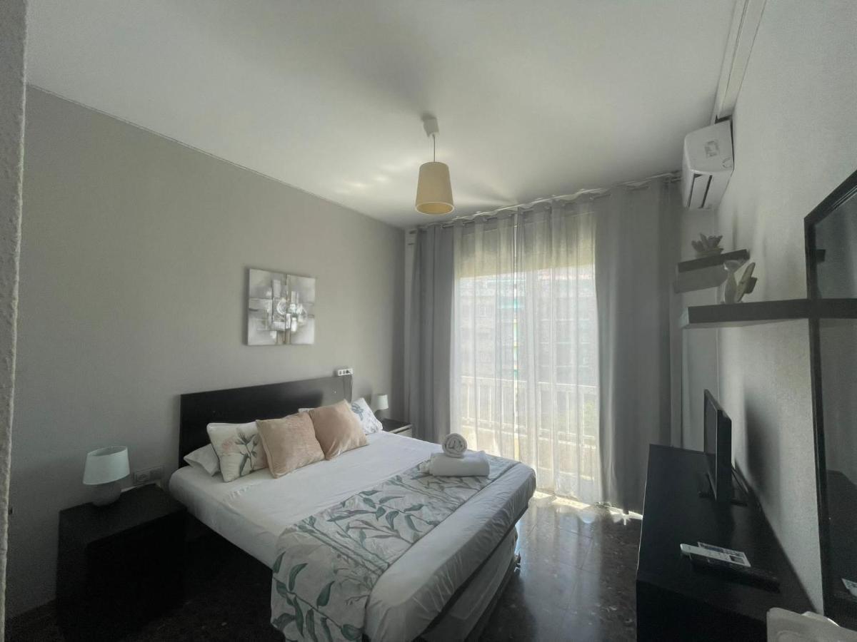 Family-Friendly Home In Central Barcelona 4Bdr Exterior photo
