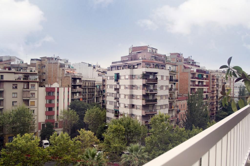 Family-Friendly Home In Central Barcelona 4Bdr Exterior photo