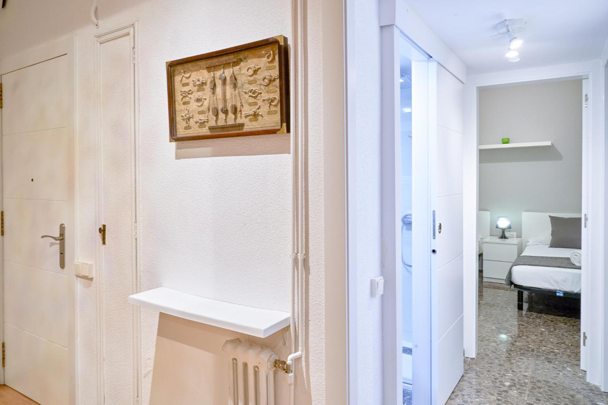 Family-Friendly Home In Central Barcelona 4Bdr Exterior photo