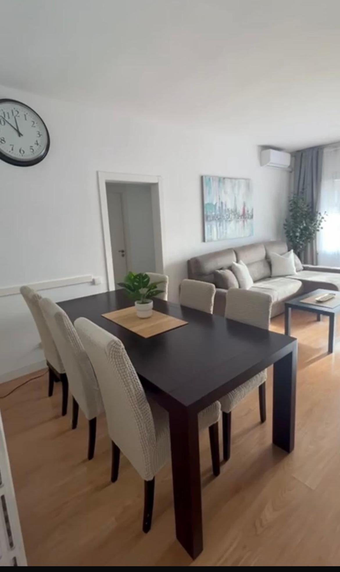 Family-Friendly Home In Central Barcelona 4Bdr Exterior photo